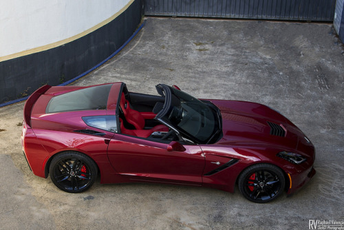 automotivated:  Chevrolet Corvette C7 Stingray targa by Raphael Valença on Flickr.