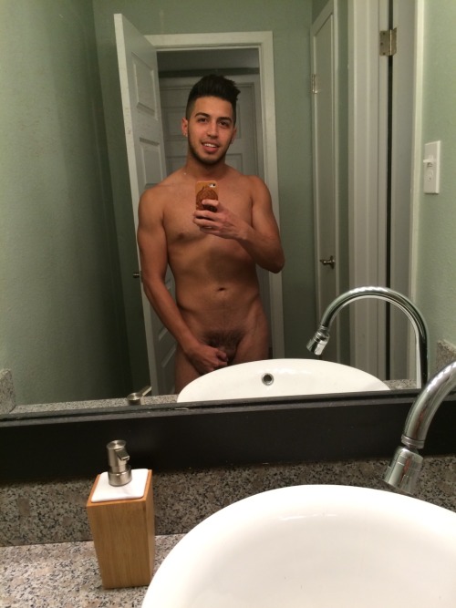 betomartinez:  txsmales:Beto’s Cornerhttp://betomartinez.tumblr.com/