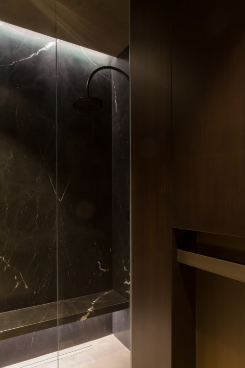{Today’s Friday Feature is Belgian designer Dieter Vander Velpen! Love this dark and moody bathroom 