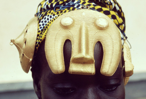 Asante gold headgear