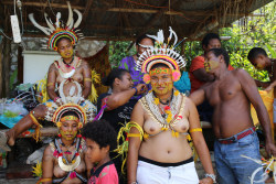   Mekeo Dancers, Preparing And Dancing At The Tep Tok Preview At The Png National