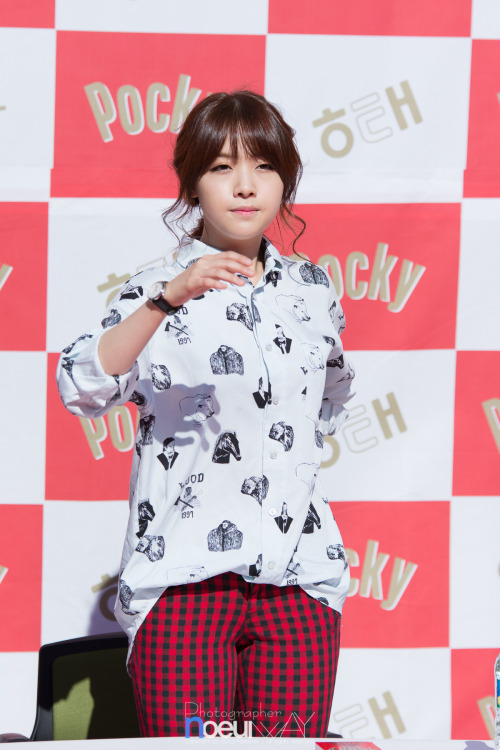 Min Ah (Girls Day) - Pocky Fansign Pics