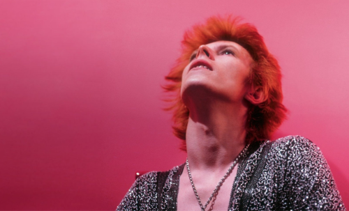 the-conversation-piece: Some colourful 70′s Bowie for you 