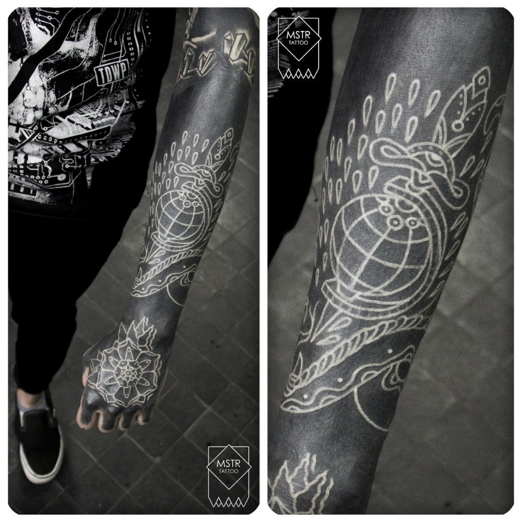 inkeddotwork:  Kostya Maestro Vk https://vk.com/blacktattoos Instagram @inkblacktattoo