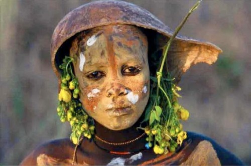 Surma boysAccording to &ldquo;tribal peoples advocacy groups&rdquo; (Survival International and Nati