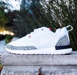 sirrobertfresh:  Nike Roshe Run “White