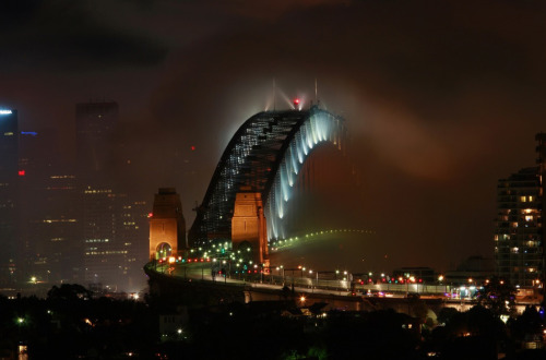 cityneonlights:  ★ source; photographer | cityneonlights | Sydney ★ 