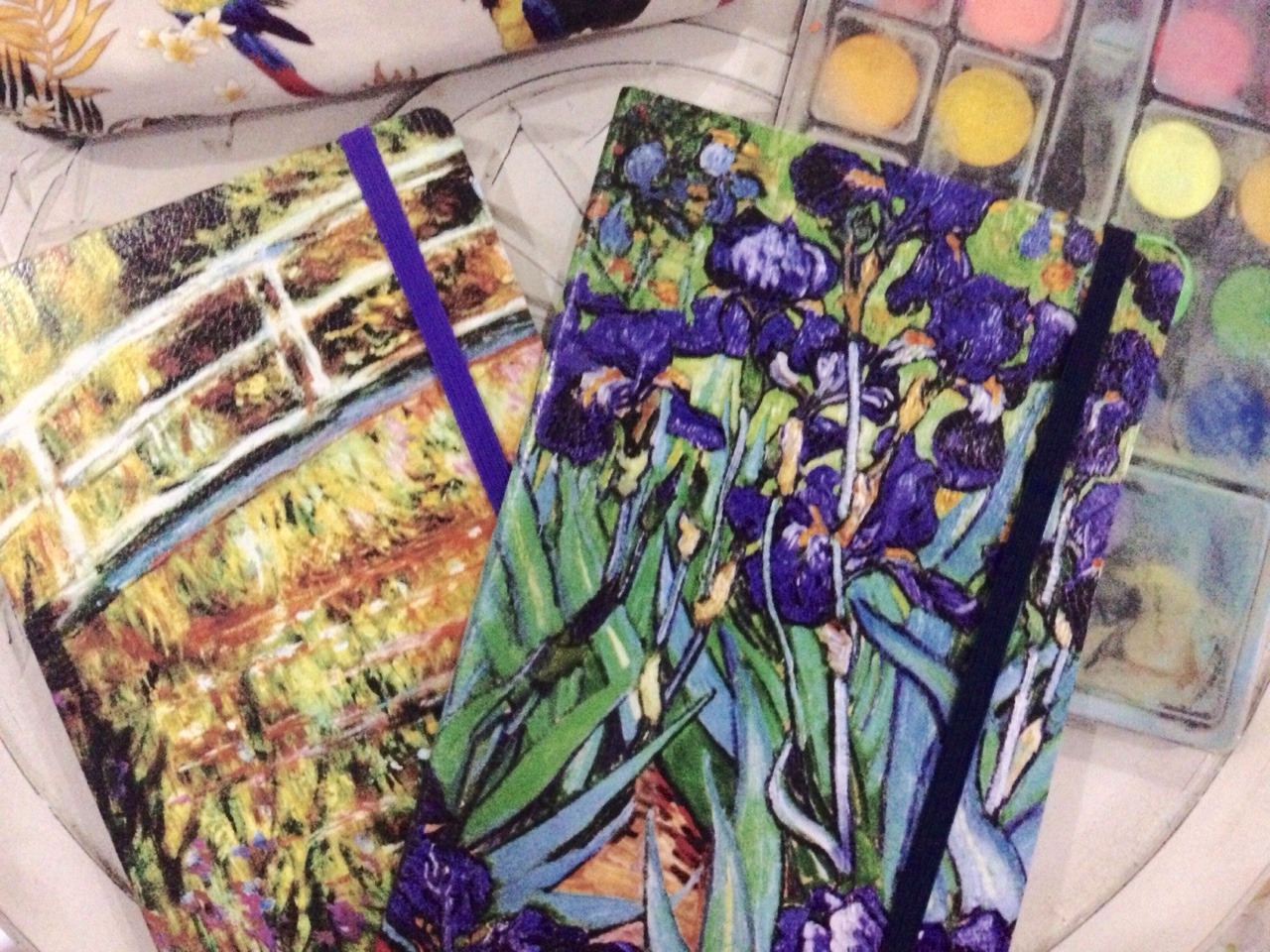 childishvangogh:  Went to a local bookstore and found Van Gogh and Monet inspired