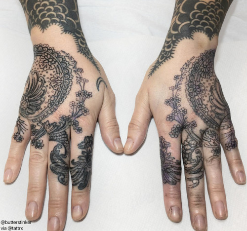 Esther Garcia Tattoo - Chicago Illinois USA + Traveling Worldwide Hand adornment for Rachelle.tumblr