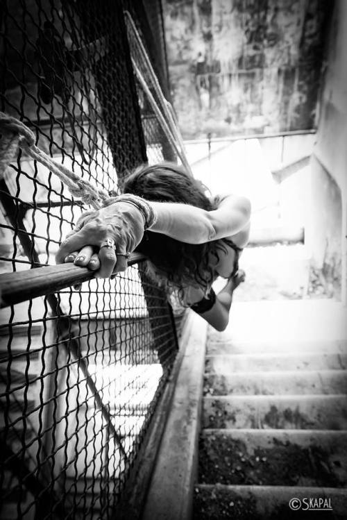acordesetacris:@sheena-sheena in the stairs
