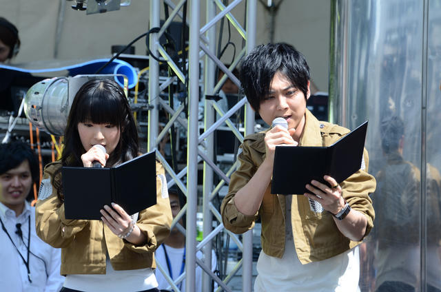 Kaji Yuuki (Eren) and Ishikawa Yui (Mikasa) made guest appearances at today’s SnK