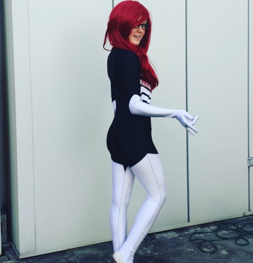 b00bafett:  Mary Jane venom cosplay Follow me on Instagram @boobafettcosplay and now like me on facebook! Facebook.com/OMKCosplay 💞