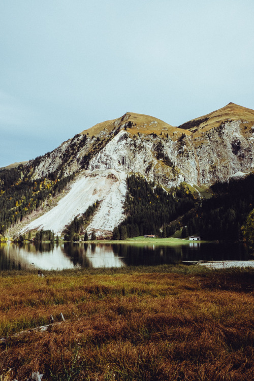 I would like to live at the bottom of the bosom mountains. By Thorsten Nunnemann.Portfolio | Faceboo