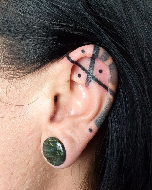 +++100% HANDPOKED INDUSTRIAL ADDITION TO A HEALED EAR TATTOO I DID FOR JULIA A WHILE AGO +++ BERLIN 