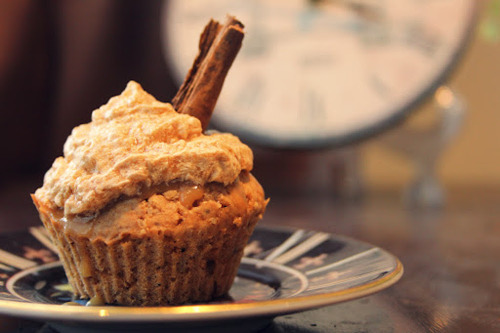 heckyeahvegancupcakes:  Vegan Cinnamon Latte Cupcakes at One Green Planet