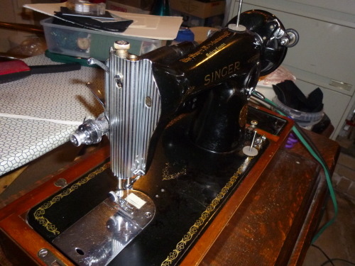 hierophilic asked to see pictures of my old sewing machines, so here they are! The photos above are 
