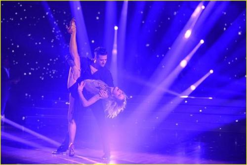 lindseystirlingczsk:První vystoupení v soutěži Dancing with the Stars. +FOX+