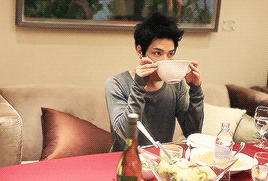 songoshen:jyj taking turns being the 3rd wheel ╮(╯▽╰)╭