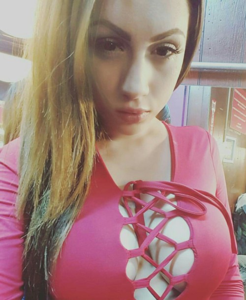 leoloveslatinas:  🌹leoloveslatinas🌹  Beautiful