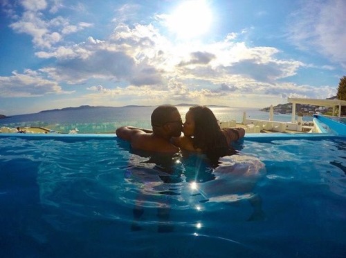 @livinglifesynco lovebirds #Mykonos #Greece #soultravel