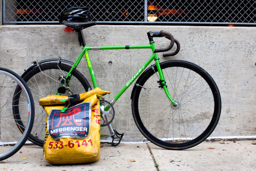 bikesandgirlsandmacsandstuff: (via Beautiful Bicycle: Jorge’s Bilenky Track - PROLLY IS NOT PROBABLY