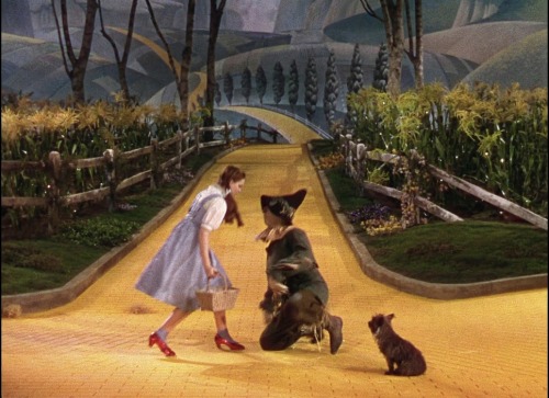 THE WIZARD OF OZ (1939) - Sets and colorsDIRECTOR: Victor FlemingCINEMATOGRAPHER: Harold Rosson