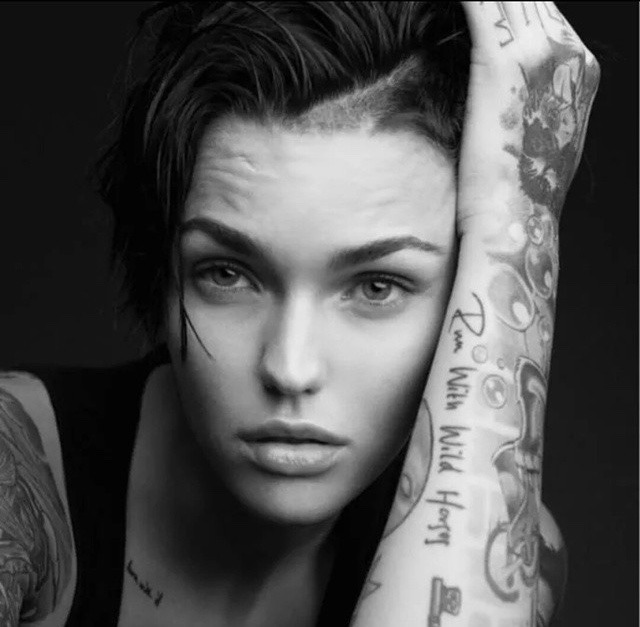 eden-duh:  I think I found my future wife.  😍