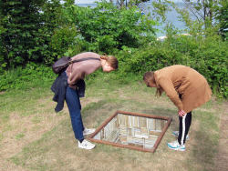 editorincreeps:  codemonkey-itazuramono:  kittydesade:  lireavue:  digitaldiscipline:  justgravelordthings:  sixpenceeeblog:   An Underground Library Swedish artist Susanna Hesselberg  recently constructed a library that plunges into an infinite abyss.