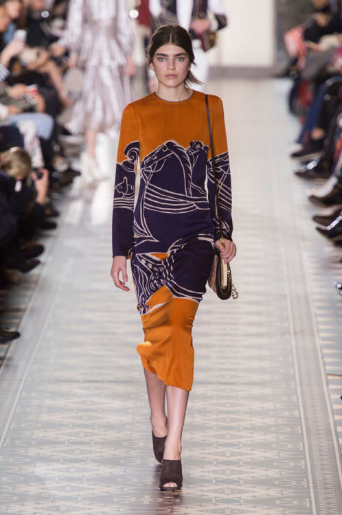 Tory Burch Trocadero Horse Print DressGet it here: https://rover.ebay.com/rover/1/711-53200-19255-0/