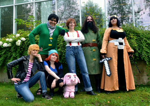 Our Minecraft: Story Mode cosplay group @ Tracon 2016 : Lukas (@rewencosplay), Petra (@spaceprincess