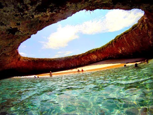 a-night-in-wonderland:  There’s a hidden beach located off the coast of Puerto Vallarta, Mexico.  One of my best friends is buying my van and we’re going to do some van dwelling in Mexico next year! 