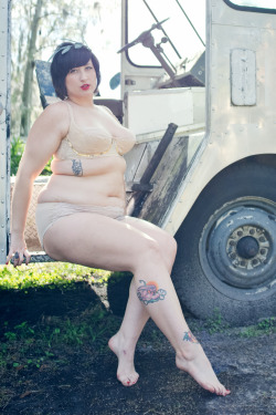 Tillybable:  Tillybable:  Joanie Waters From Polylust Burlesque In Orlando, Florida