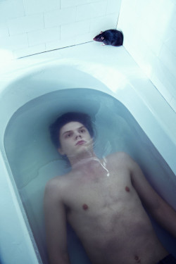 sean-clancy:  Evan Peters by Davis Factor