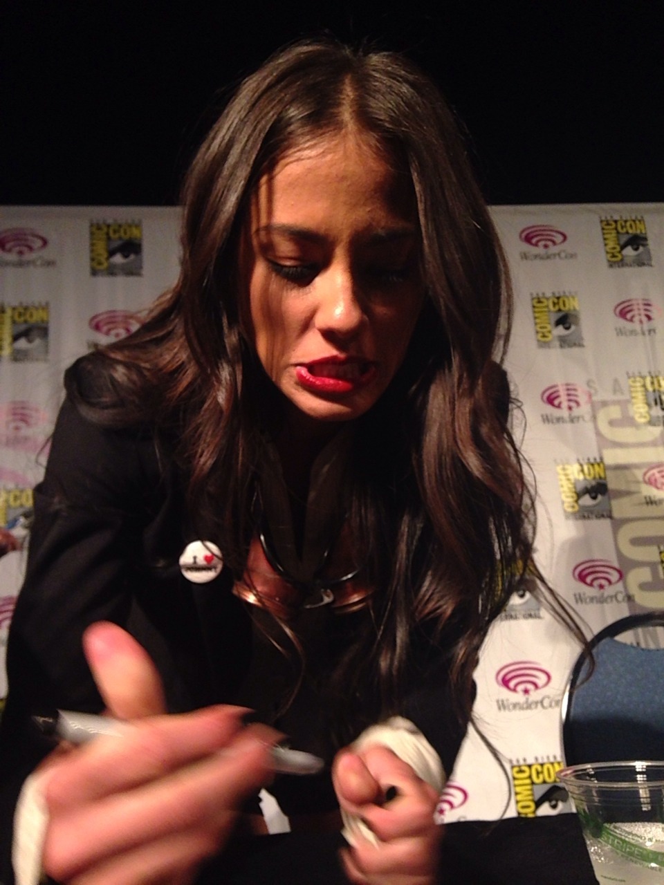 titanbender:  seychelle was so nice, when i asked for her autograph she was like