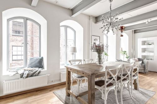 Via**  		 				 			 				PLANETE DECO  