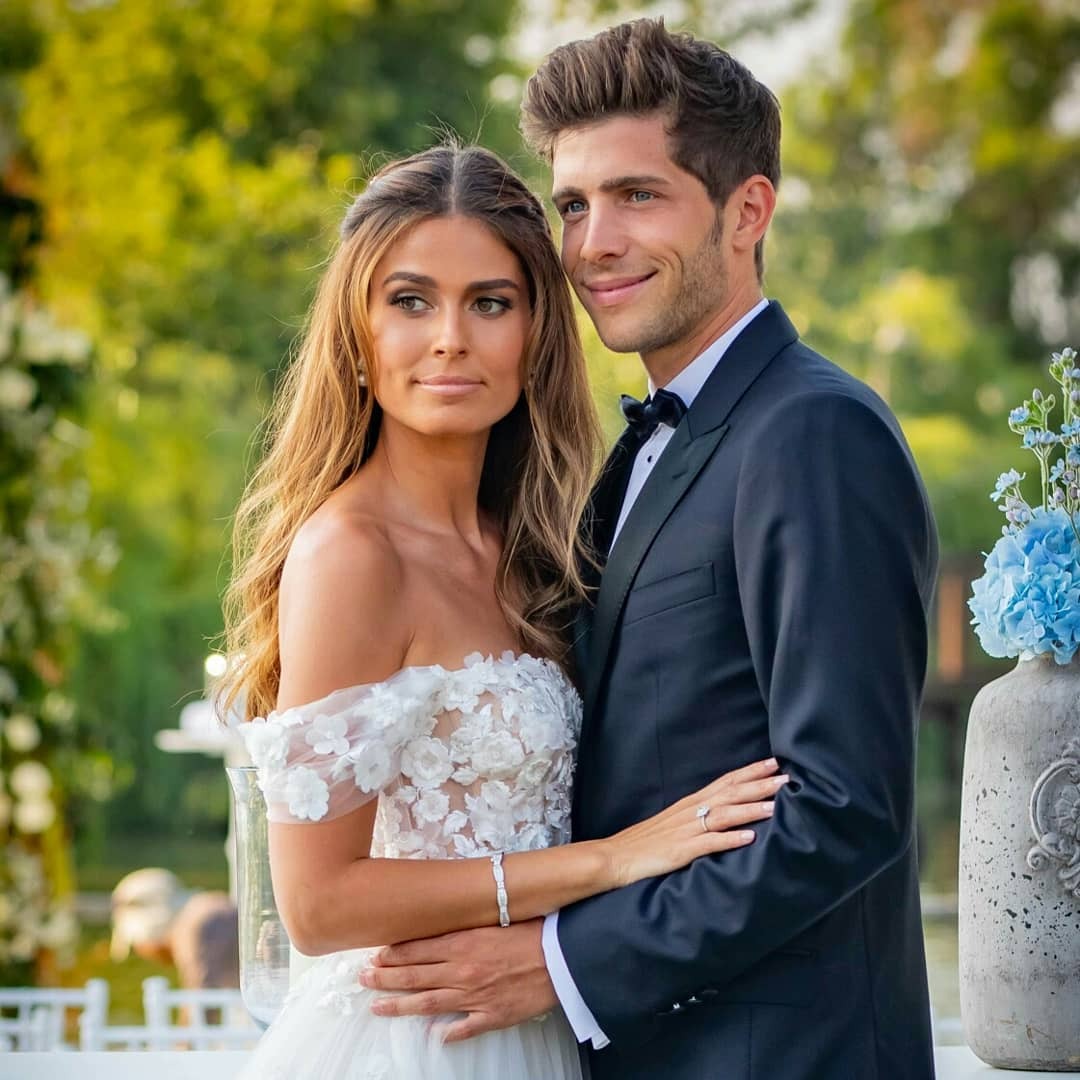 footballers-wags-kids:  30.05.2018 Sergi Roberto and Coral wedding 💍💐  Pic: