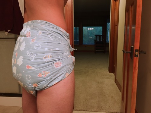 derwindeljunge:  Tried doubles with the Space Diapers! 🙈