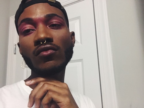 pettyblackboy:Black boys and makeup… like earth and sky. A match made in heaven🌺✨  YAAAAAS GIVE ME MORE BLACK BOYS WEARING MAKEUP OML 😍😍😍