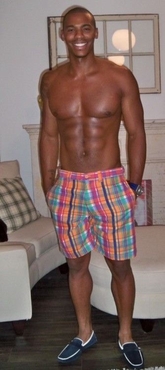 charlibal:  Mehcad Brooks Smash or Trash ???  OMG…what a beautiful smile.  