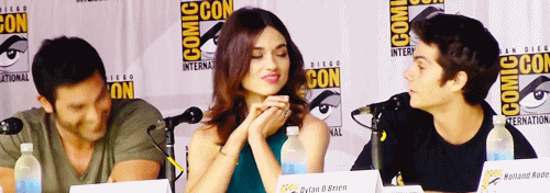 hobriened:Tyler and Dylan during Jeff’s answer to a question. (x)