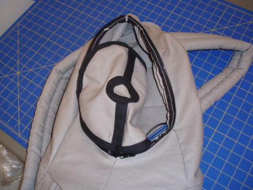 caffeinatedcrafting:Making of Diamond / Lucas’ BackpackAnything like this requires a heavy den