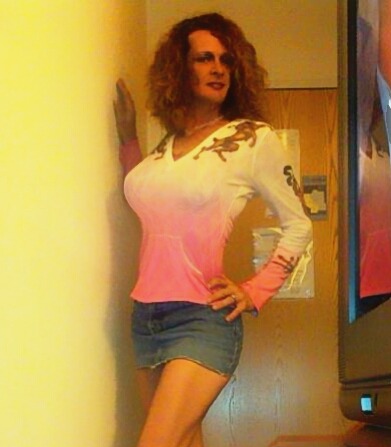 bottomgurl:  bigdaddyblog:  bottomgurl:  Heading out to the bars. Dressed for sex. Man bait. Looking