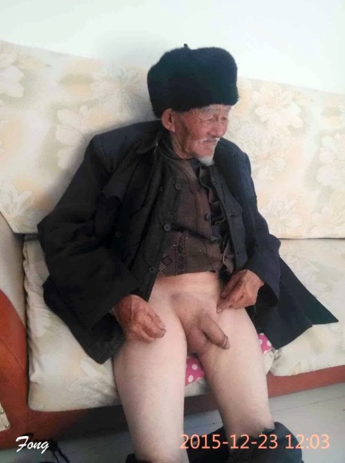 kzserik: #kazakh #gay #daddies