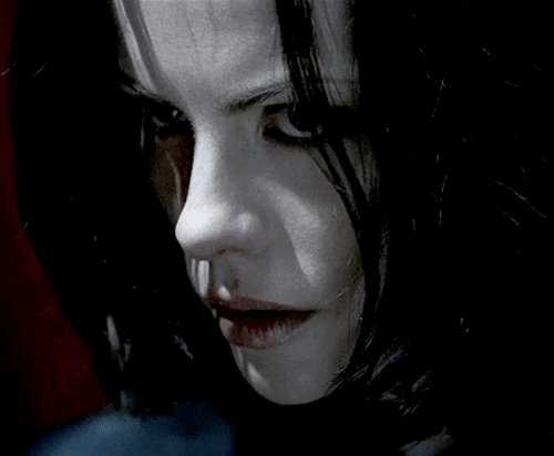 horrorwomensource:  KATE BECKINSALE as Selene inUnderworld (2003)