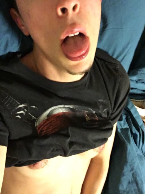 heavy-whipping-cream:  Knots n’ near O-faces [He/Him, do not remove caption]