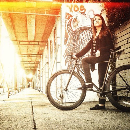 fixedculture: Lovely lady, lovely bike