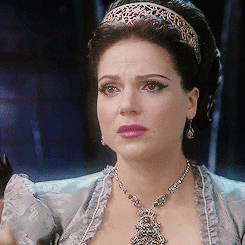 reginaoflocksley:  once upon an outfit (x). 