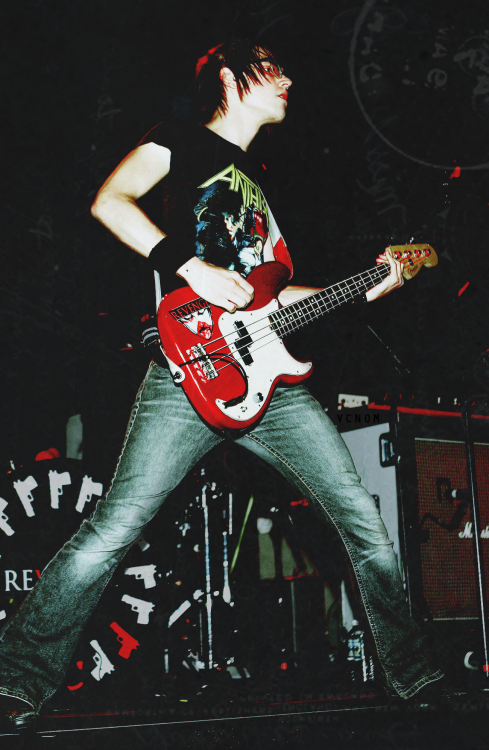 vcnom:  “I wanted to make music that impacted people’s lives.” (x)
