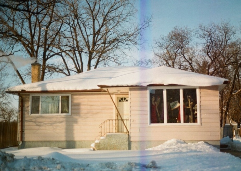 goldenprairies:  mannequin man’s house