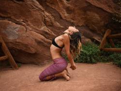 sovifit:  What you seek is seeking you. 🙏🏽🔮  @kellypenderyoga in the Traveling Gypsy Pants &amp; Classic Black Top 😍✨ __________________________________________  #sovifit #sovifittribe #yoga #yogaeverydamnday #namaste #fitfam #fitness #holistic